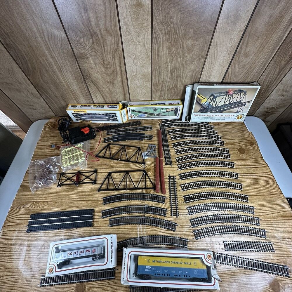 HO Scale Train Lot Bachmann Tracks Bridges Transformer‎ Accessories + Cars
